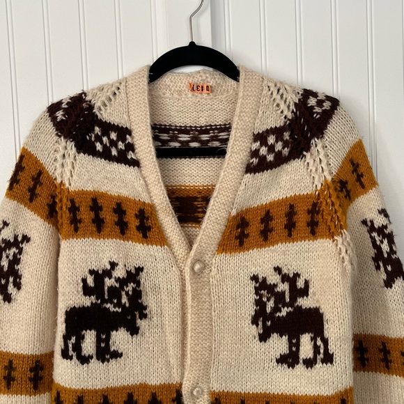 Vintage Cardigan Sweater Moose Stripes Checkerboard Mustard Handmade Cowichan - Picture 14 of 15